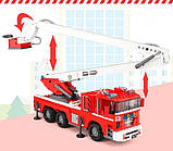 Конструктор велика дитяча пожежна машина з рухомими елементами та чоловічками 751дет Конструктори пожежні, фото 5