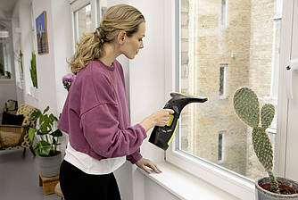 WV 2 Black Limited Edition