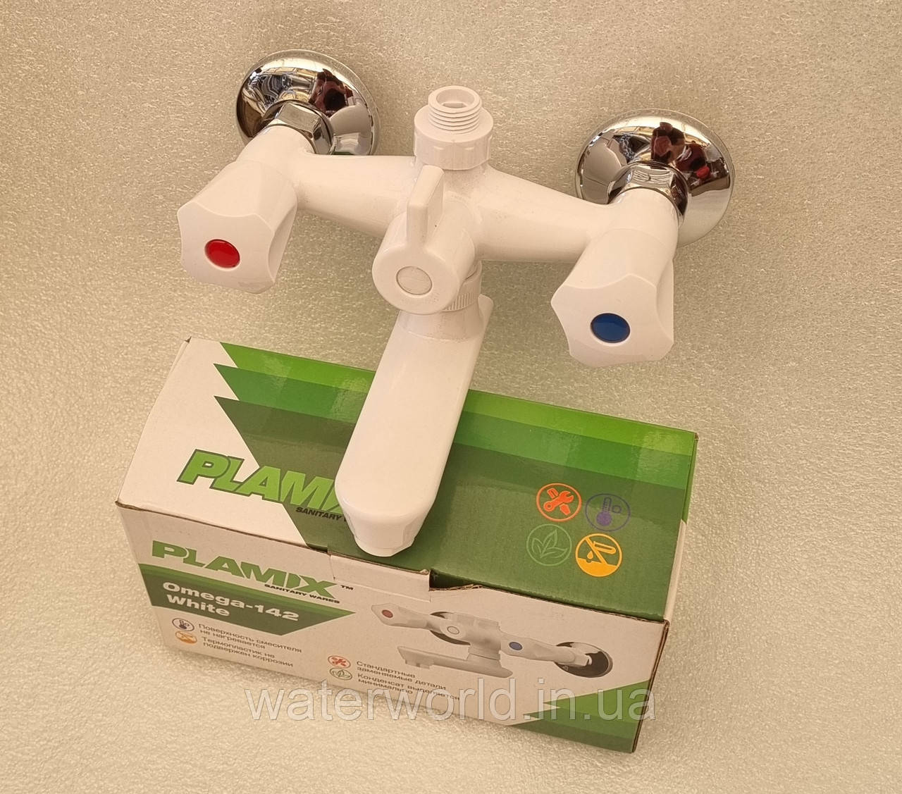 Змішувач для ванної кімнати з душем Plamix Omega-142 білий з термопластику., фото 1