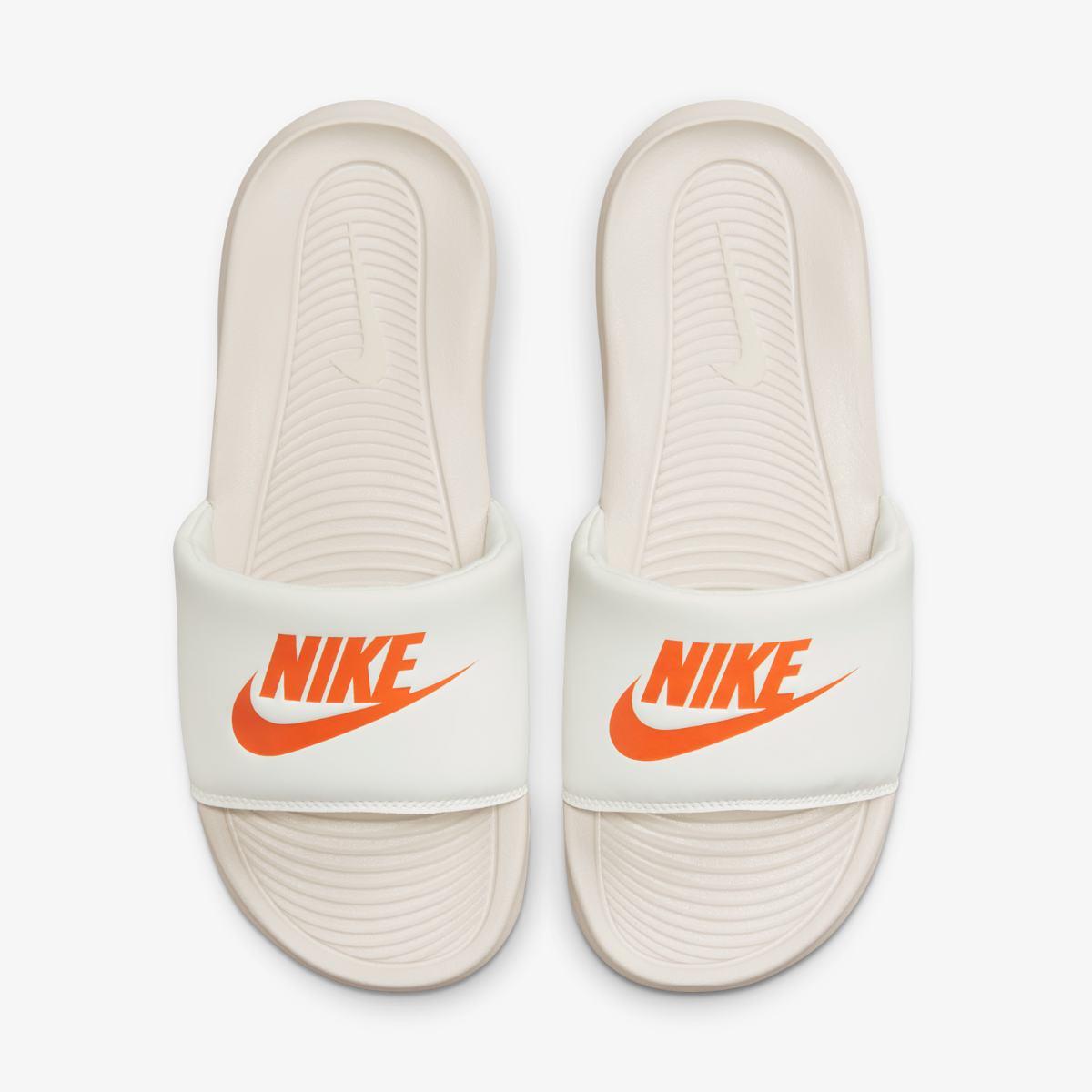 Тапочки Nike Victori One White CN9675-108