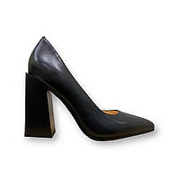 Женские деловые кожаные туфли ни высоком устойчивом каблуке черные 71252-F1-H002 Brokolli 2530