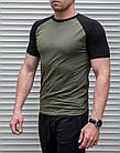 Чоловіча базова футболка хакі з чорними рукавами бавовняна однотонна на літо, фото 2