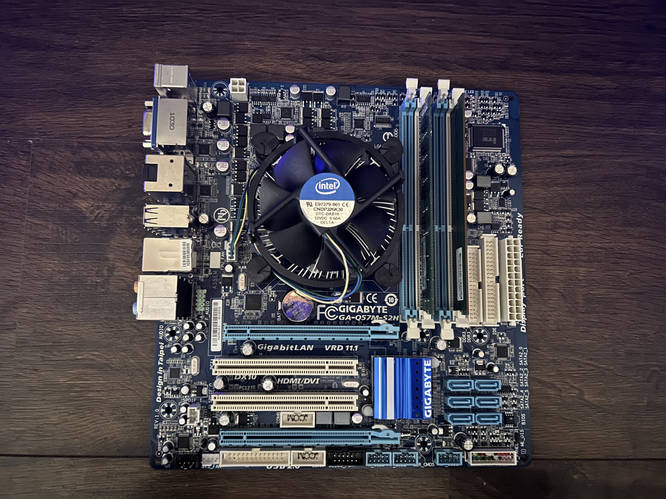 Игровой комплект: материнская плата GIGABYTE + Intel Core i5-750 + 8GB ...