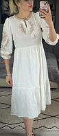Стильное платье вышиванка белого цвета с коричневой вышивкой размер S, M, L