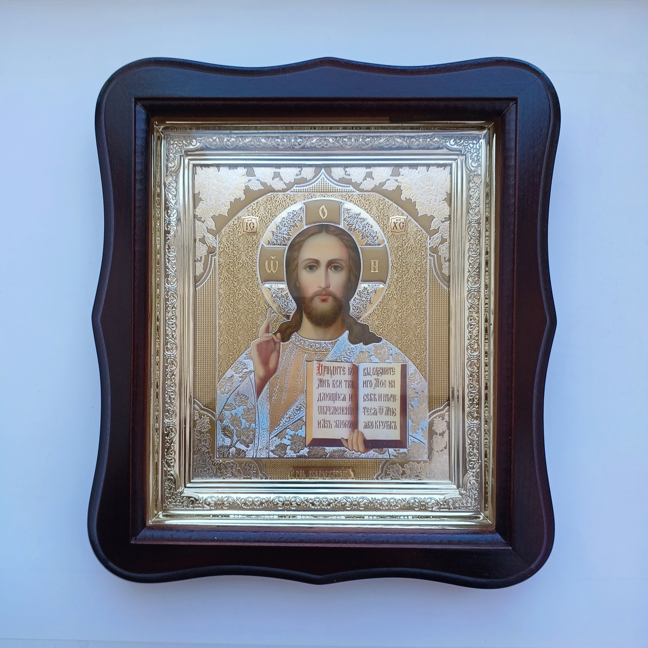 Ікона Господь Вседержитель лик 15х18 см, у темному дерев'яному кіоті, тип 2