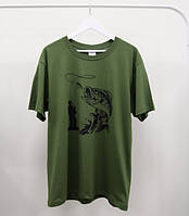 Чоловіча футболка для рибалки з великою рибою