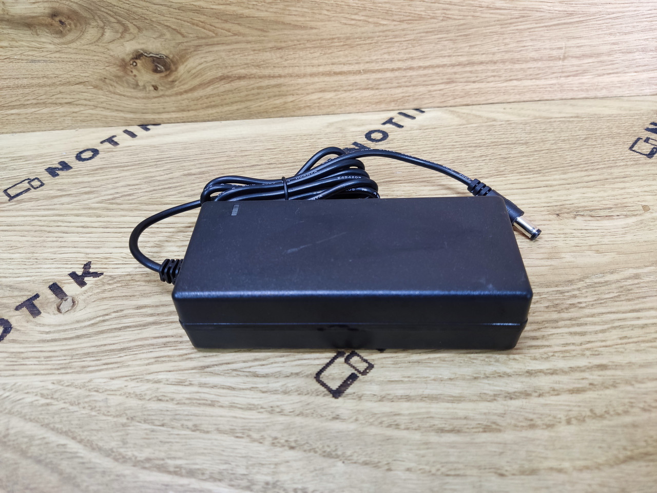 Блок живлення HitLights 12V 5A 60W 5.5 x 2.1mm (DQS751-120500-18601) Вживаний