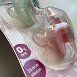 Пустушка силіконова з ортодонтичною формою з основою метелик (2 шт) "Моя сім'я" 0-6 міс Nip Рожева, фото 2