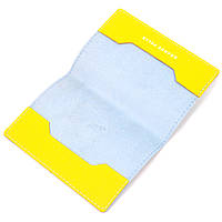 Оригинальная кожаная обложка на паспорт комби двух цветов Сердце GRANDE PELLE 16729 Желто-голубая Отличное