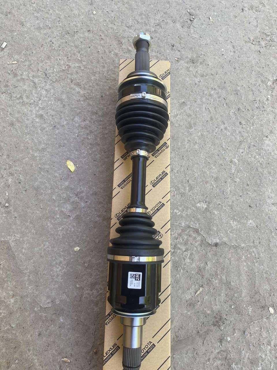 Півось (привод) передня Toyota Land Cruiser Pado 150 43430-60080