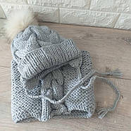 Комплект дитячий унісекс в'язані шапка на зав'язках з помпоном і снуд Сірий (KG-9405), фото 2