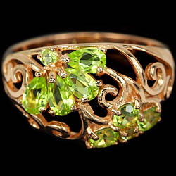 Каблучка срібна 925 натуральний перидот. Р-19