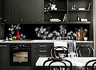 Виниловый кухонный фартук Пышные букеты Самоклеющаяся пленка ПВХ белые Цветы на черном фоне 600*2000 мм