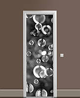 Интерьерная наклейка на двери Мыльные пузыри Макро виниловая пленка с ламинацией 60*180 см Текстуры Серый