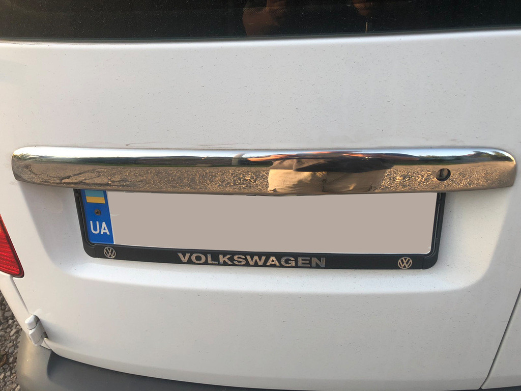 Накладка над номером (2 дверн, нерж) Надпись Caddy, Carmos - Турецкая сталь для Volkswagen Caddy 2010-2015 гг - фото 3 - id-p1876271971