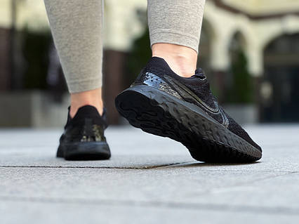 Flyknit size 5 on sale