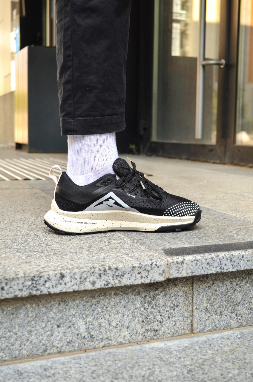 Nike Pegasus Trail 4 Black White
