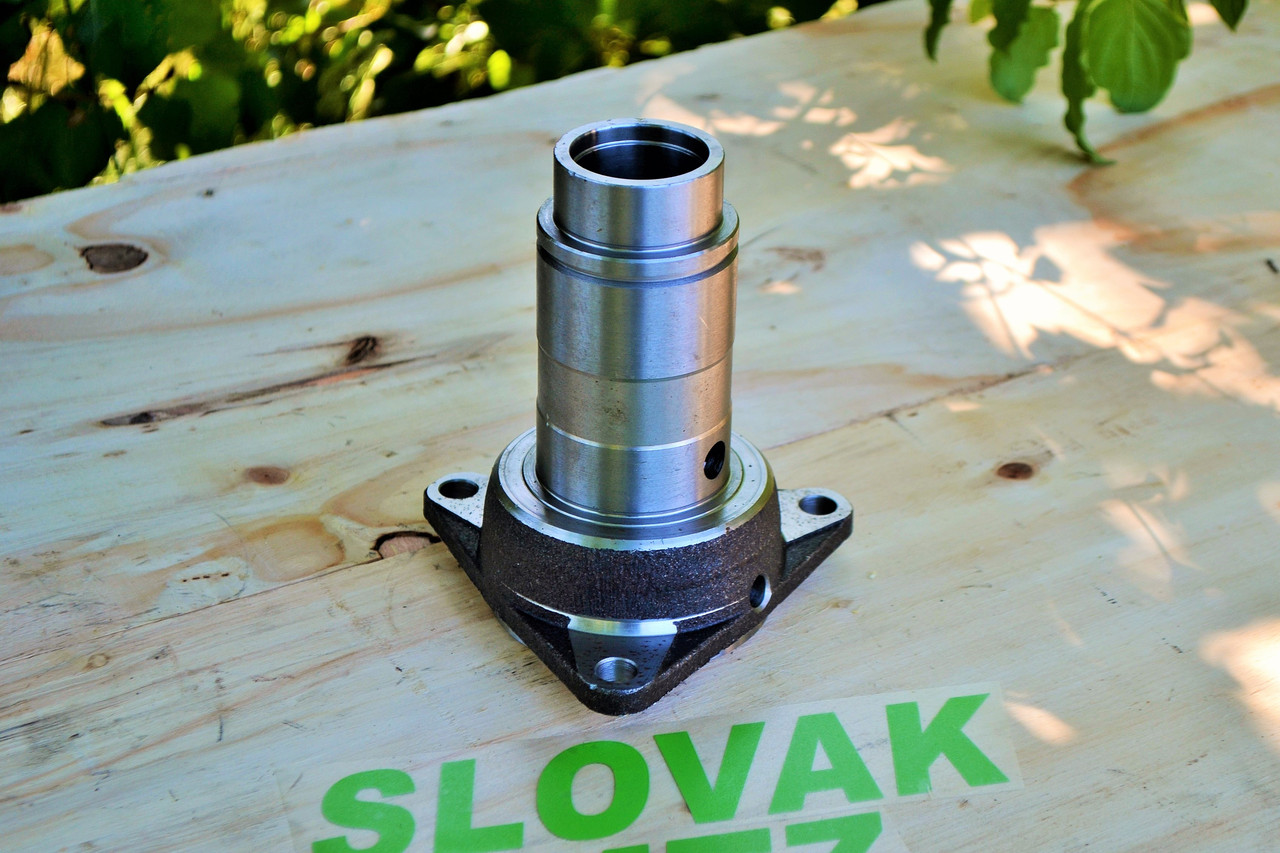 Гнездо подшипника редуктора КПП трактора МТЗ-80 70-1701186: продажа ...