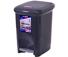 Відро з педаллю пластикове  5 л сіре Bruno EG квадратне