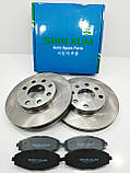 Диски передні гальмівні (к-т лівий + правий + колодки) Ланос,Сенс SHIN KUM Корея, фото 3