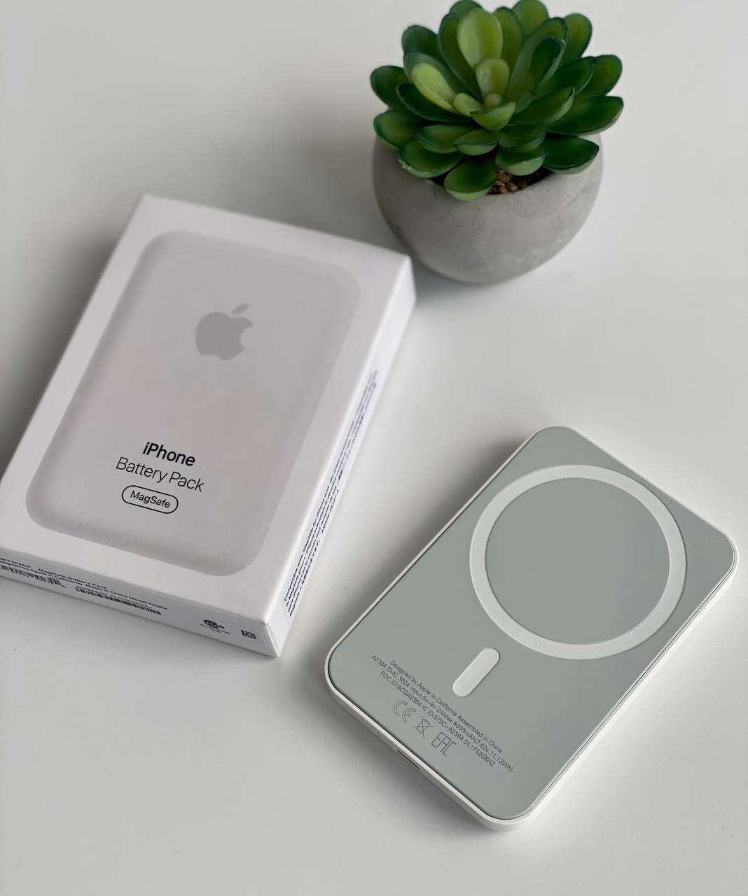 Зовнішній акумулятор з підтримкою MagSafe Apple Battery Pack / Внешний аккумулятор Епл