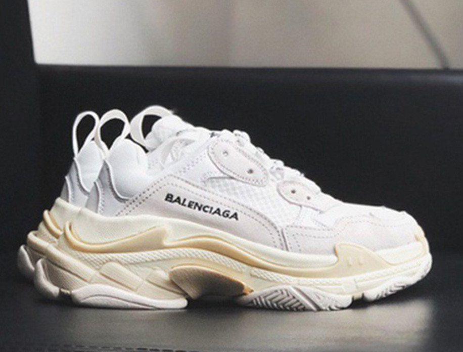 balenciaga triple s ua