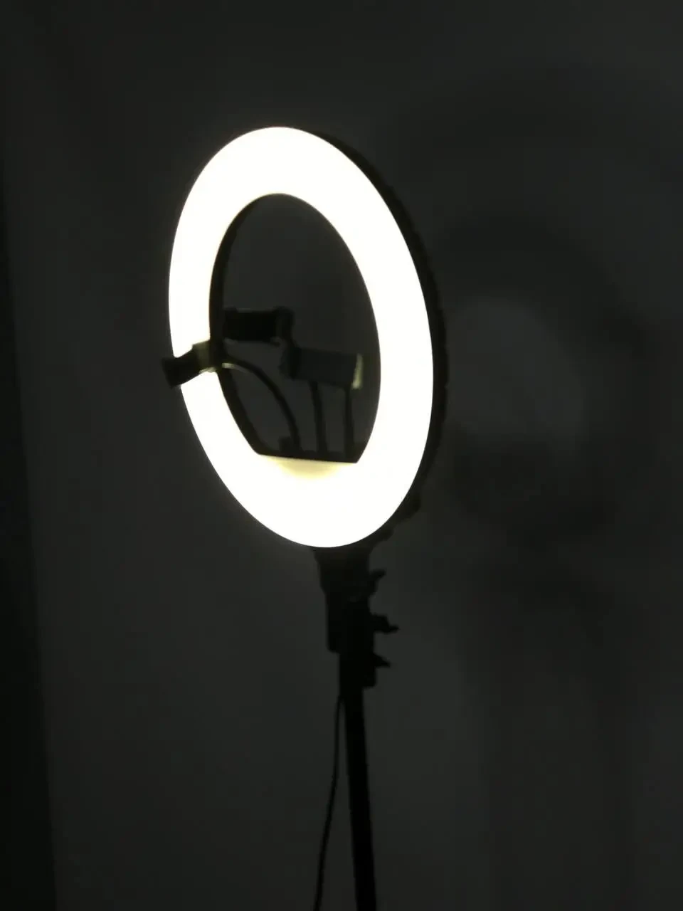 Кольцевая лампа 36 см для визажи лампа для косметолога и бровиста, Лампа кольцевая для мастера маникюра Профес - фото 6 - id-p1876774330