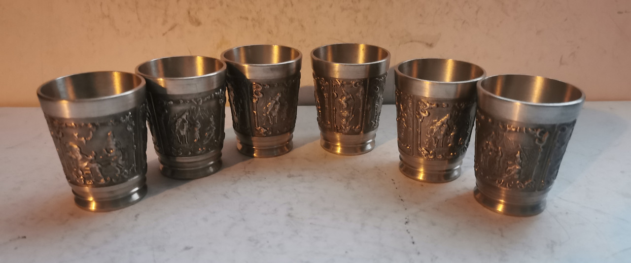 Олов'яні чарки Сім'я