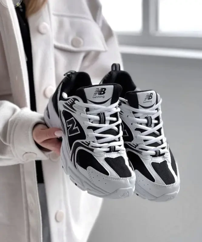 Жіночі чоловічі кросівки New Balance 530 Black White взуття Нью Беланс чорно-білі весна літо