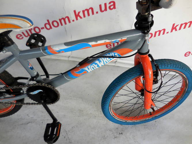 BMX . . Hot Wheels 20 ID 1877045551
