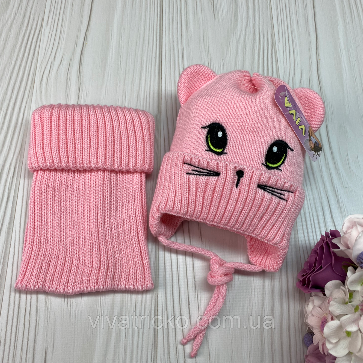 М 91107. Комплект зимовий для дівчинки шапка із зав'язками та манішка "ОЧІ", різні кольори фліс, фото 1
