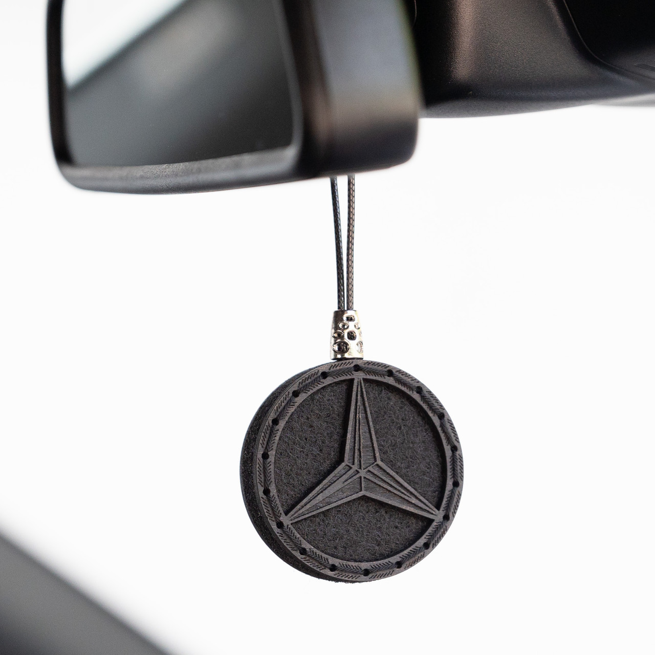 Ароматизатор дерев'яний в авто "Mercedes" Black Line, 6 см.