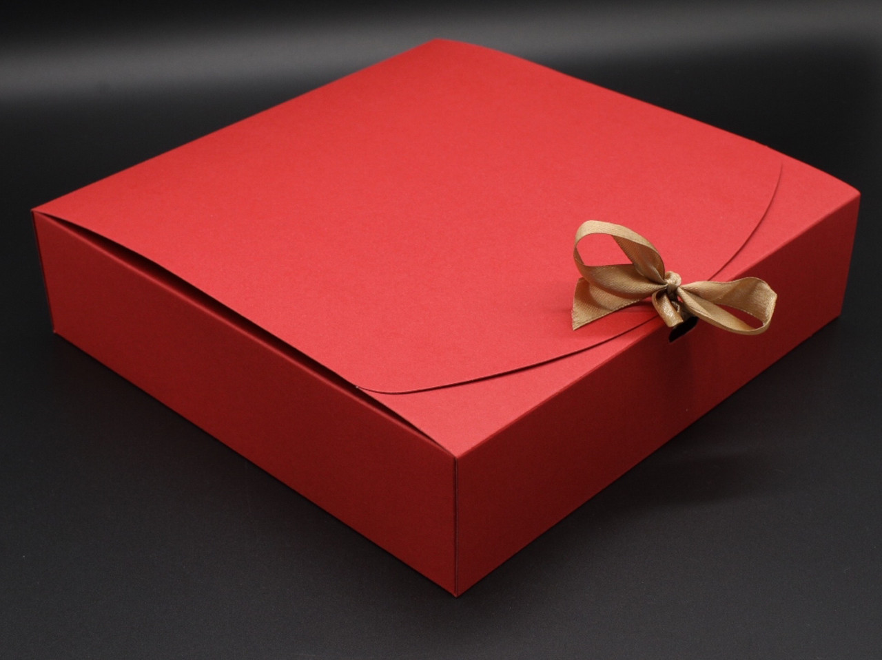 Збірні картонні коробки для подарунків. Колір червоний. 24х24х6см