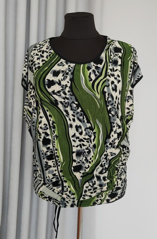 фотографія жіноча літня блузка з короткими рукавами