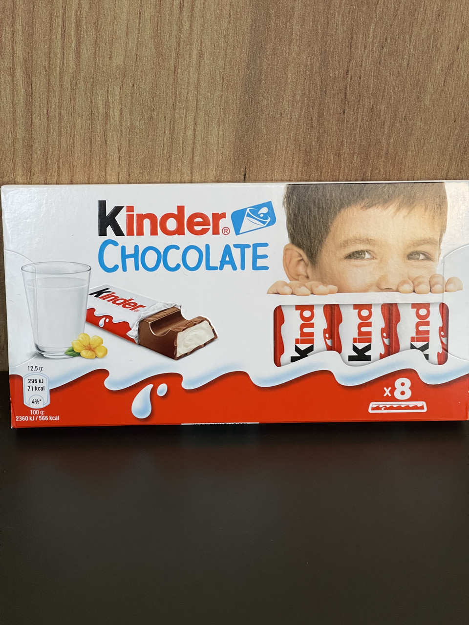 Kinder chocolate t8