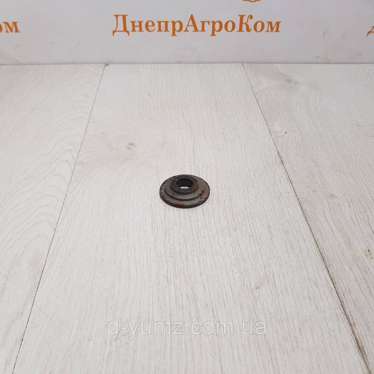 Тарілка пружини клапана ЮМЗ Д-65 45-1007048, фото 1