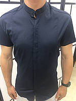 Мужская рубашка с коротким рукавом приталенная