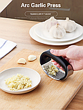 Прес для часнику Garlic press 10.7х5.1х6.9 см із неіржавкої сталі з пластиковою ручкою, фото 5