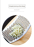 Прес для часнику Garlic press 10.7х5.1х6.9 см із неіржавкої сталі з пластиковою ручкою, фото 9
