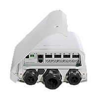 Коммутатор Mikrotik Outdoor 4x100 Gigabit CRS504-4XQ-OUT