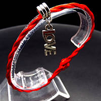 Браслет красная нить оберег от сглаза с кулоном *LOVE* цвет металла: серебро, размер: универсальный 12-19см