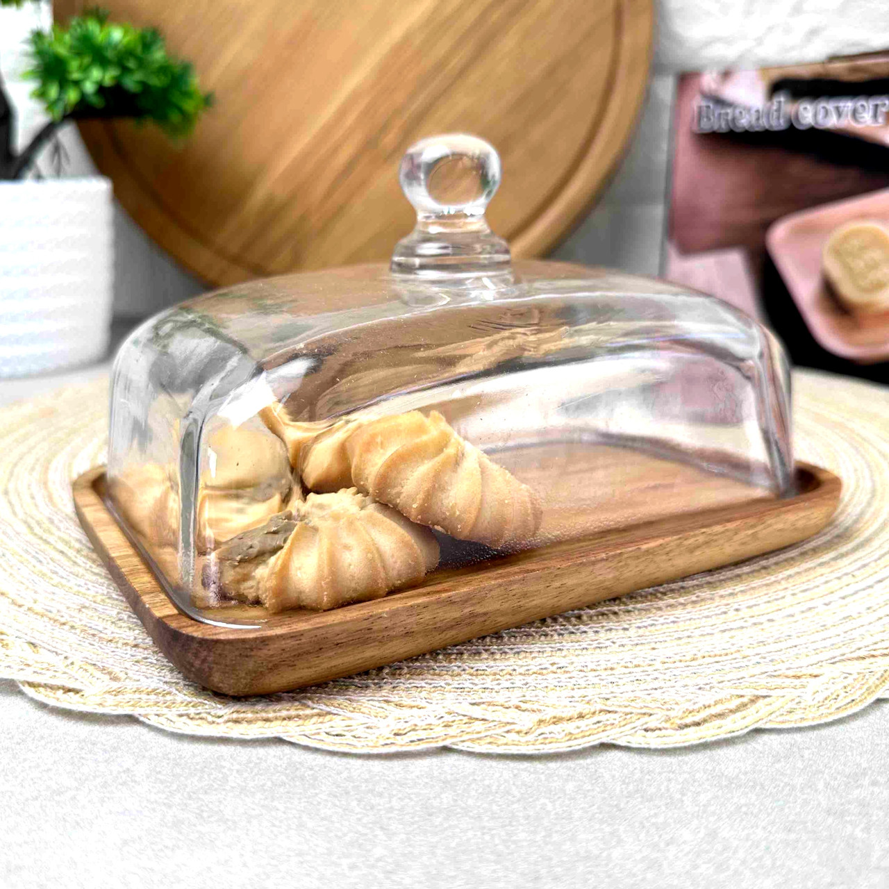 Дерев'яна маслянка зі скляною кришкою