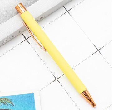 Ручка кулькова Жовто-золота, пише чорним, фото 1