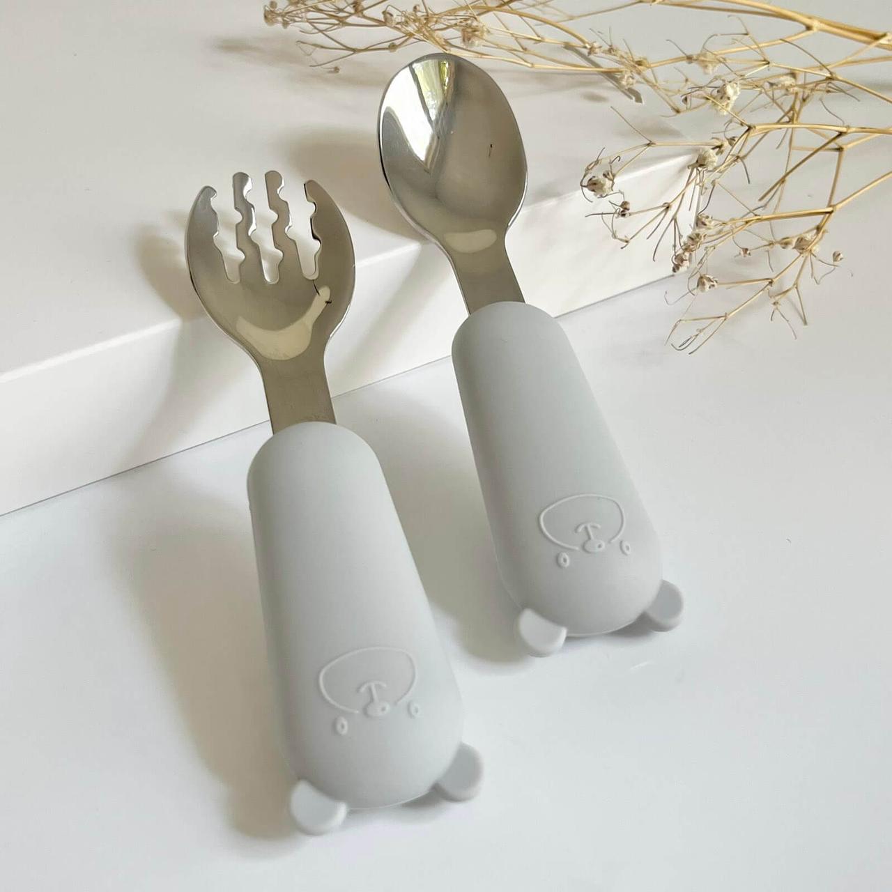Прибори ВЕДМЕДИК (світло-сірий) набір для годування, виделка та ложка з нержавіючої сталі, фото 1