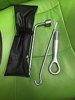Набор инструментов (крюк буксировочный, балонный ключ,сумка ) Nissan Leaf 99501-4J800, 51112-1KA0A
