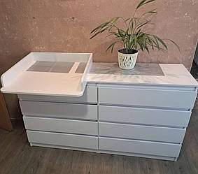 Білий сповивальний комод 8 ящиків на телескопічних напрямних 160 см