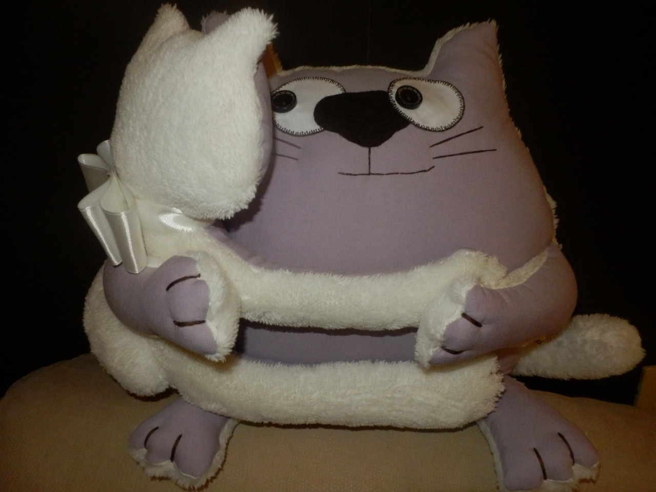 Інтер'єрна подушка-іграшка "Обнімашки", фото 1