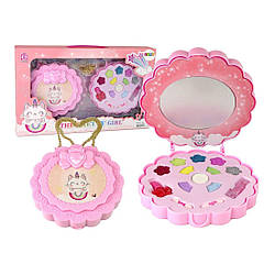 2005 C Косметика, тіні, 5 глітерів, помада, пензлі, лак, ланцюжок, у коробці