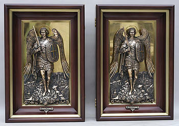 Скульптура Архангела Михаїла