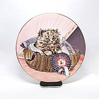 Декоративная (сувенирная) фарфоровая тарелка "Котёнок в корзине" Англия ROYAL WORCESTER 1985 год 21 см
